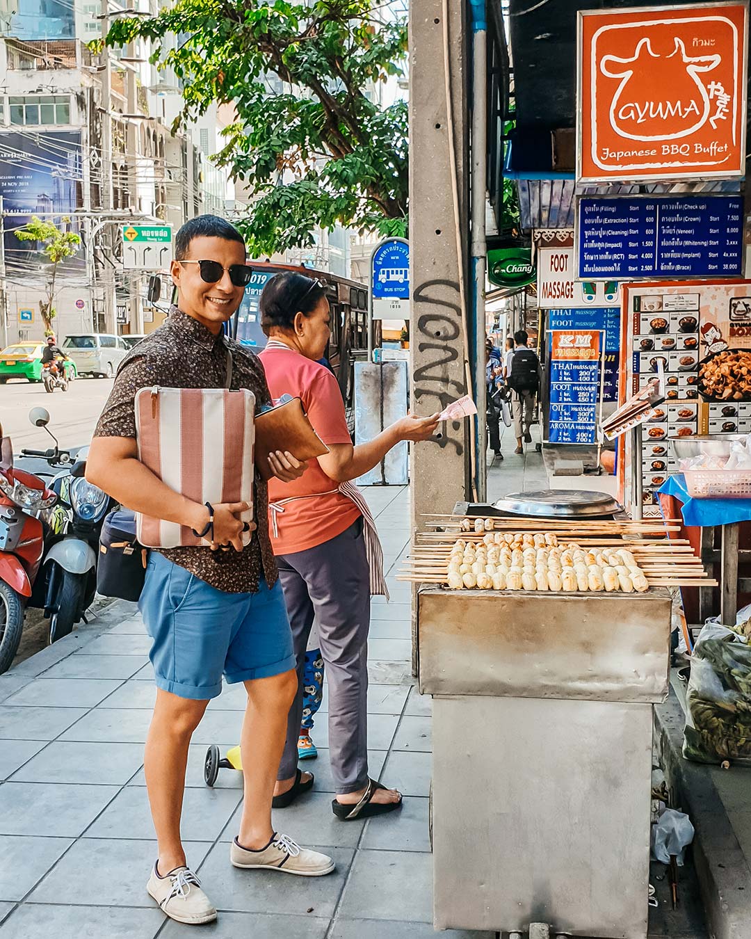 Thức ăn đường phố ở Bangkok