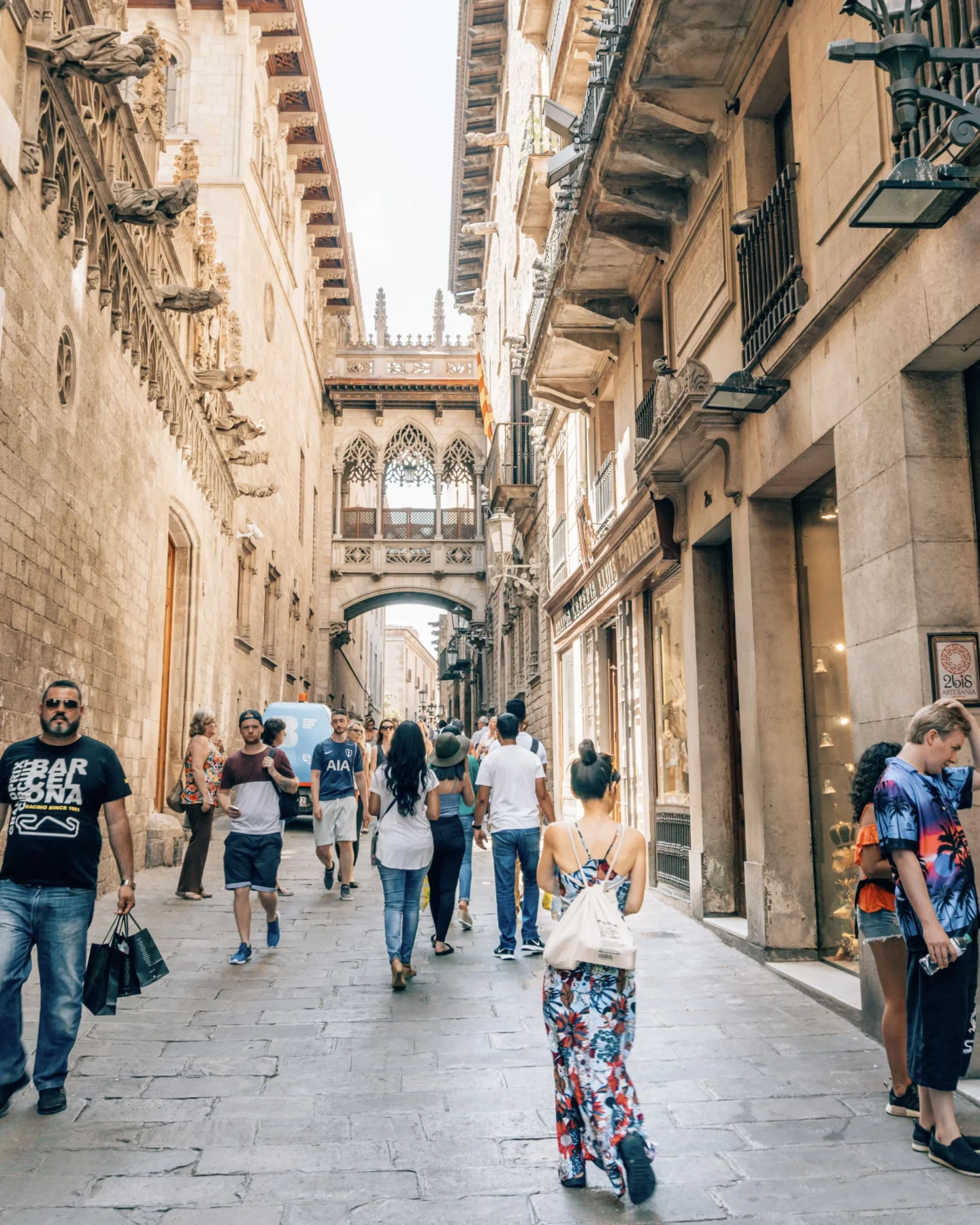 travel tips in barcelona