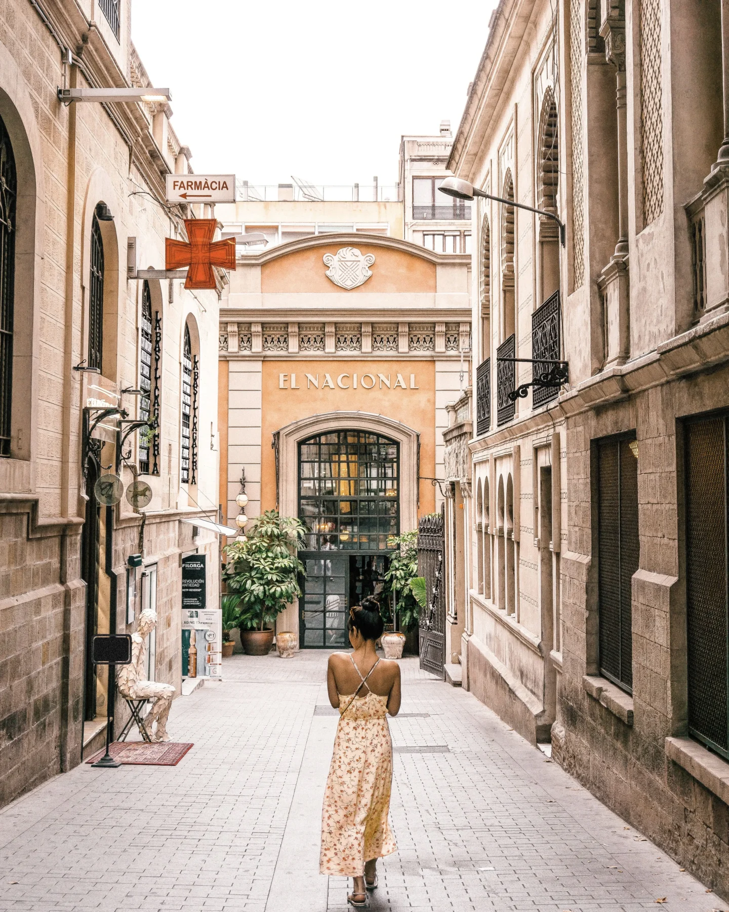 Barcelona - What you need to know before you go – Go Guides